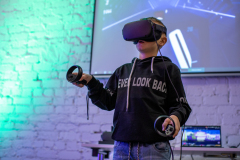 Lispa erdvė - Įsimintini vaikų gimtadieniai Marijampolėje. Vaikams nuo 5 iki 13 metų. Batutas, VR akiniai, diskoteka su šviesomis ir dūmais, programos vedėjas ir dar daugiau.
