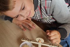 matavimo-prietaisai.-Svarstykliu-tverimas-2-scaled