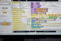 0d6eb434-41bc-4fb6-8c4b-8ae33f060913