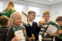 kids55b17e5-3097-4677-8bd3-ce59e69133bf