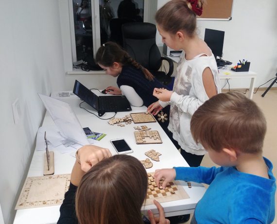 „Kalėdos su technologijomis"
